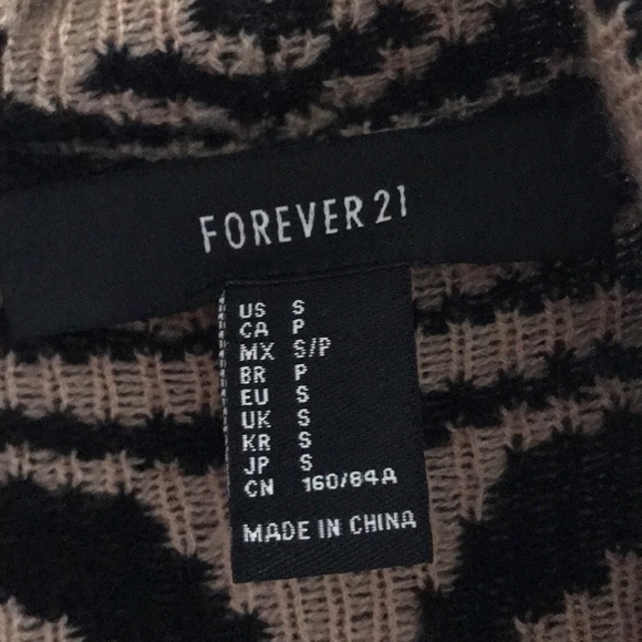 Forever 21 Sweater - Picture 2 of 2